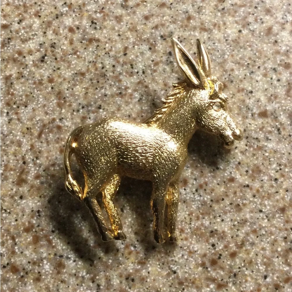 Vintage- Gold Donkey Brooch Pin - Picture 1 of 3